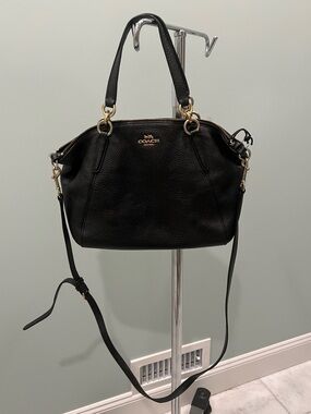 Coach 28993 Small Kelsey Satchel in black pebble leather.